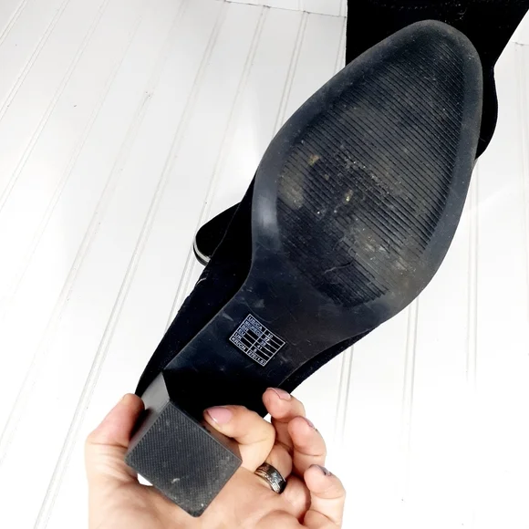 Forever 21 Faux Suede Metal-Toe Booties E311 - Picture 12 of 14